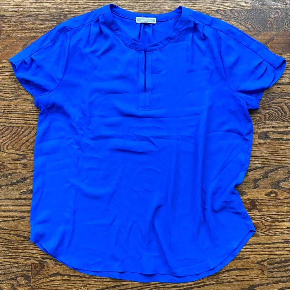 Women’s cobalt blue short-sleeve shirt